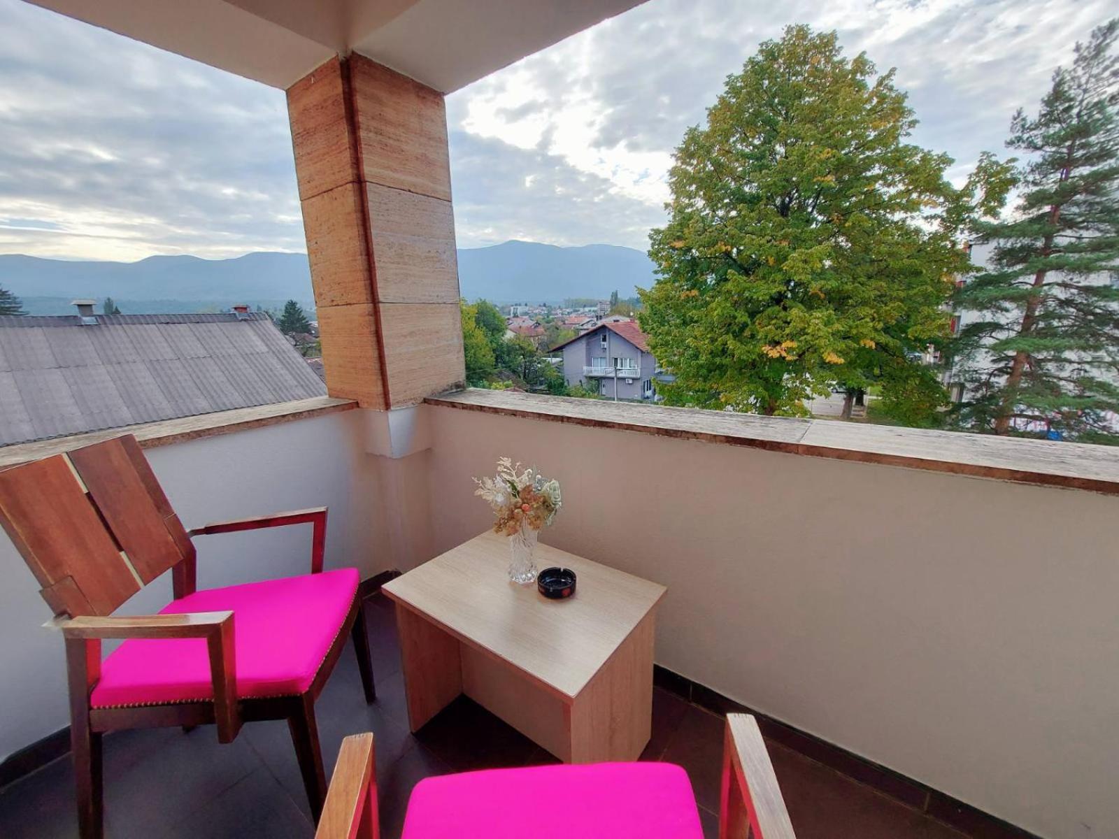 Irish Hotel Бихач Экстерьер фото