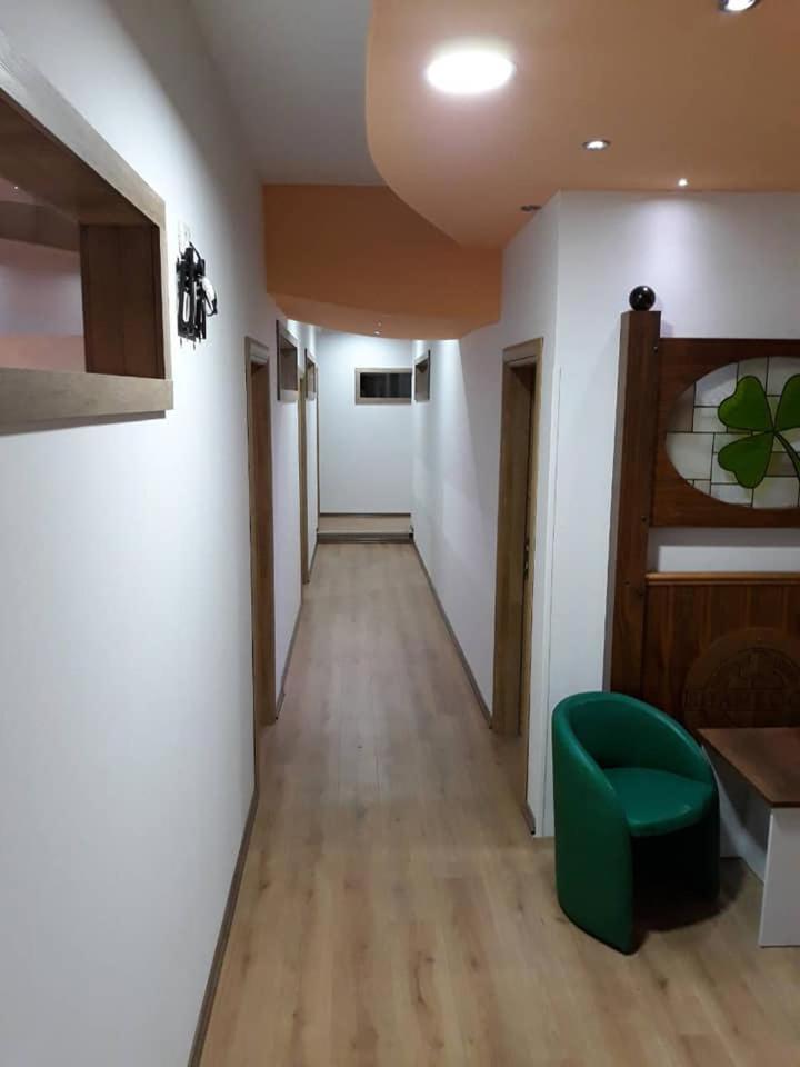 Irish Hotel Бихач Экстерьер фото