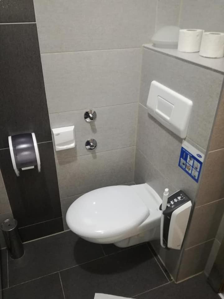 Irish Hotel Бихач Экстерьер фото